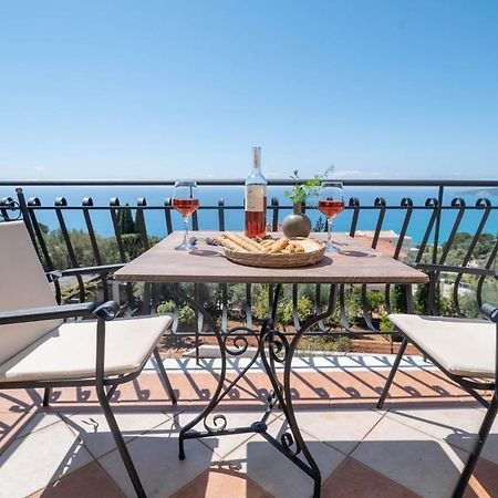Christoforos Apartments Лурдата Екстериор снимка