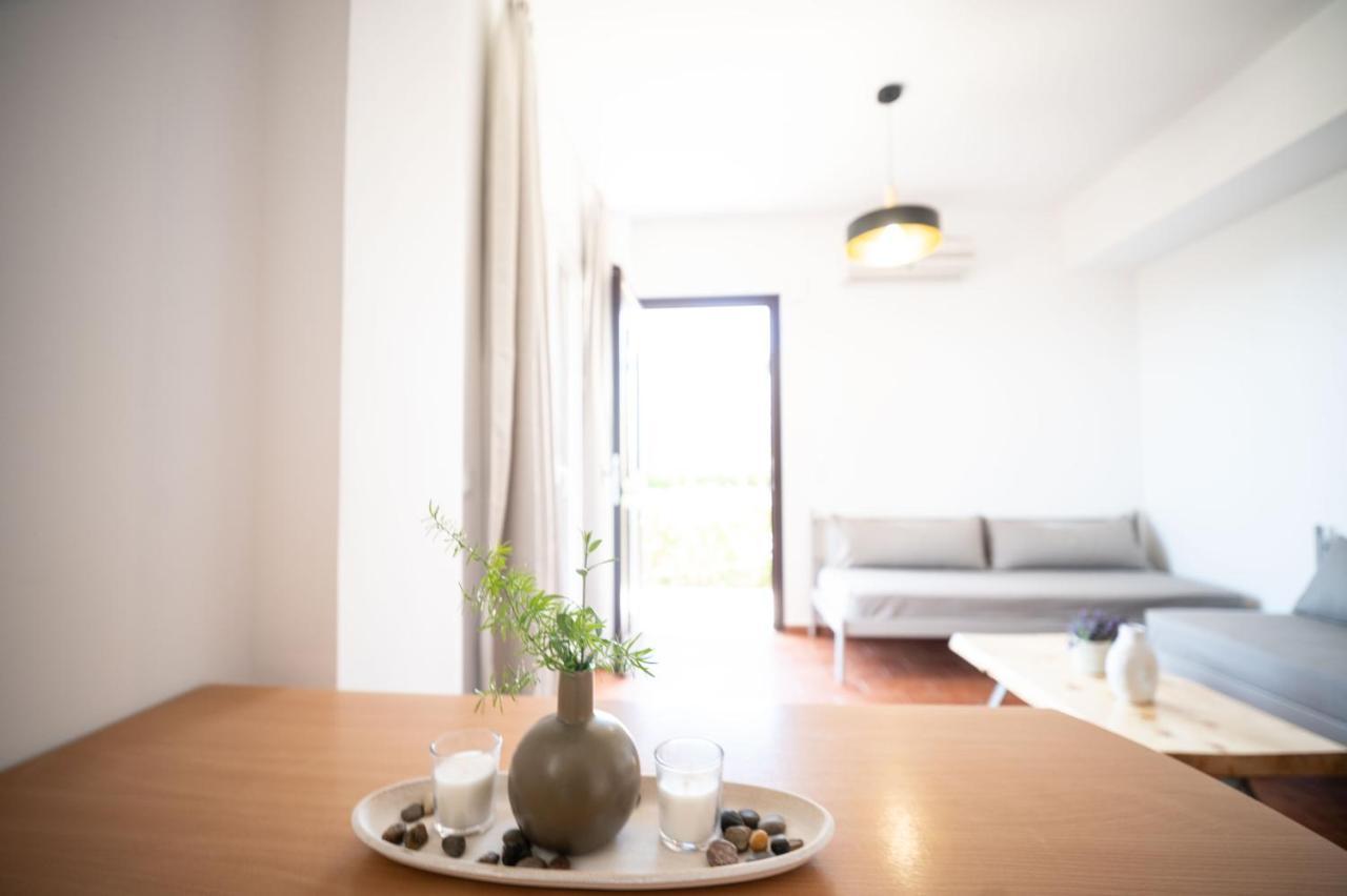 Christoforos Apartments Лурдата Екстериор снимка