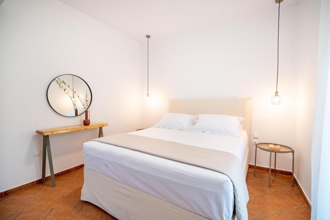 Christoforos Apartments Лурдата Екстериор снимка