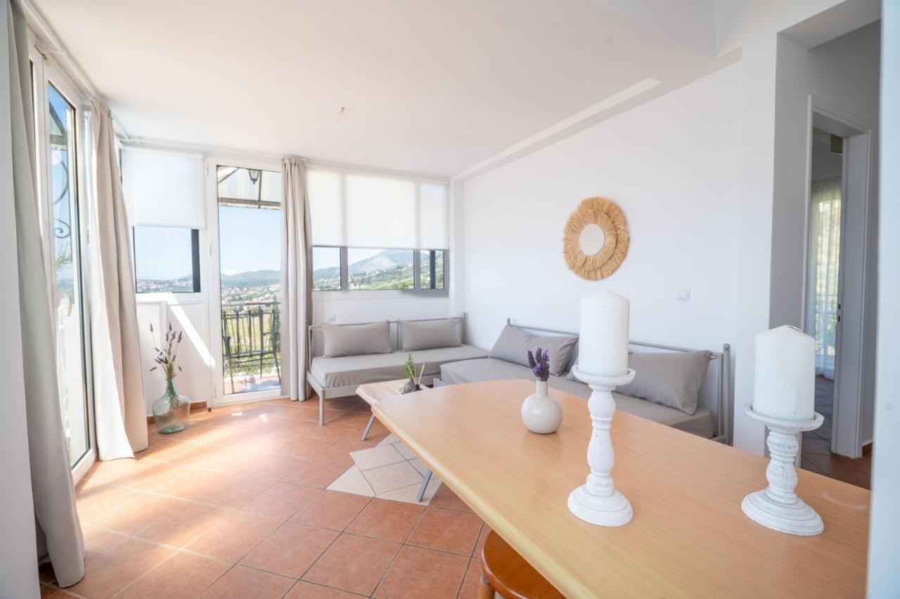 Christoforos Apartments Лурдата Екстериор снимка