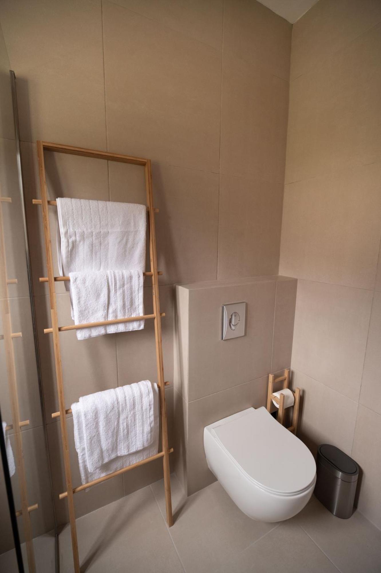 Christoforos Apartments Лурдата Екстериор снимка