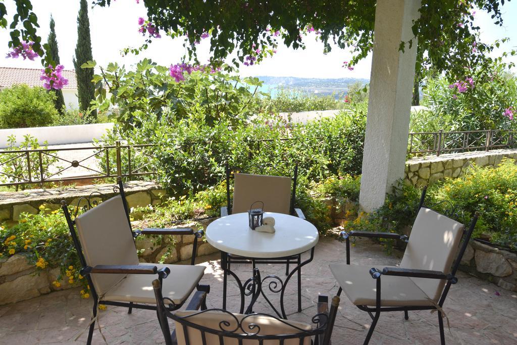 Christoforos Apartments Лурдата Екстериор снимка